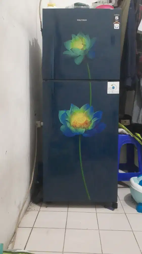 Kulkas Polytron