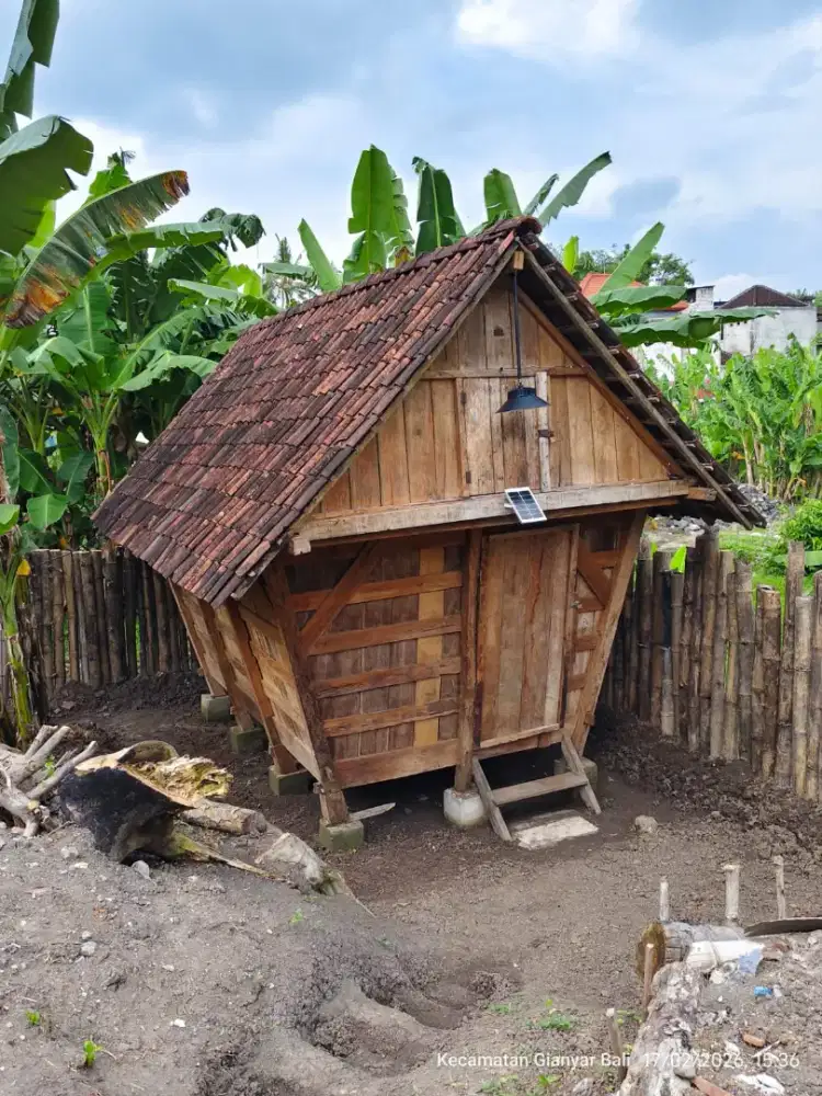 Dijual rumah kayu lumbung murah