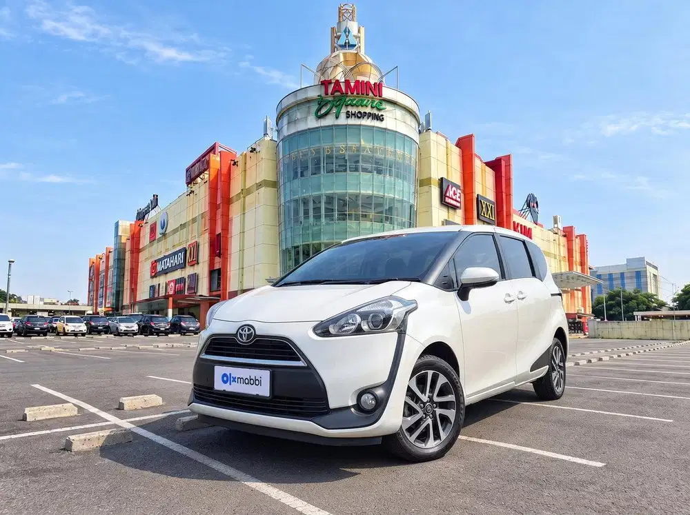 TDP RENDAH - Toyota Sienta 1.5 V Bensin-AT 2017 Putih CSOYB