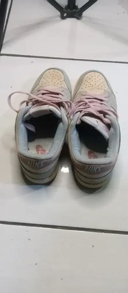 Jual Sepatu yg ada di foto tersebut Nike Air Force 1 Shadow Pastel