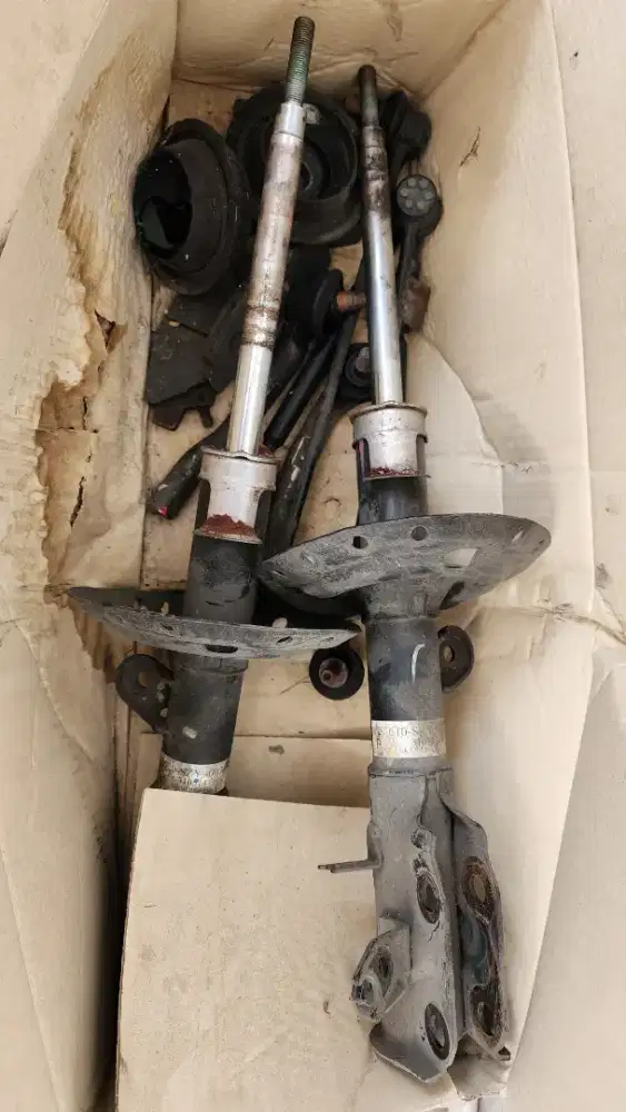 Shockbreaker depan original Honda Freed