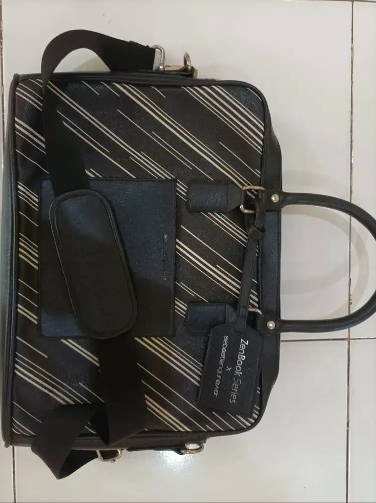 Tas Laptop Zenbook by Sebastian Gunawan