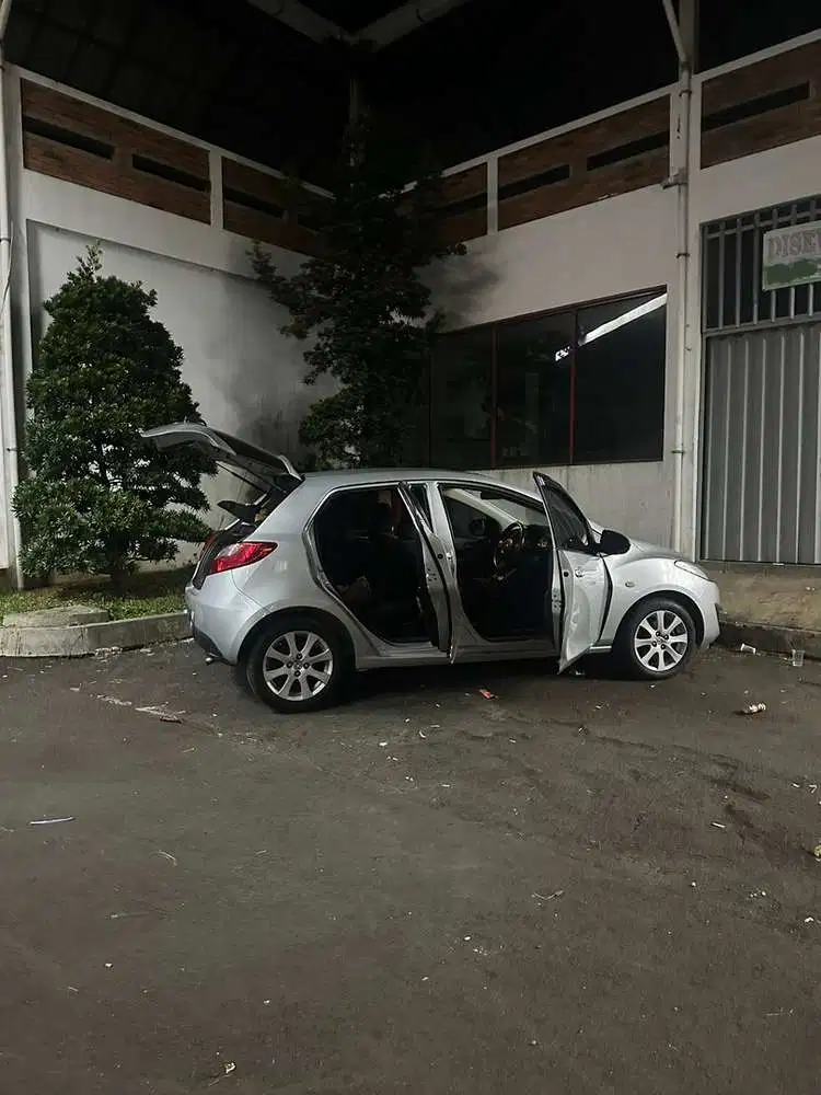 Mazda 2 2013 Bensin