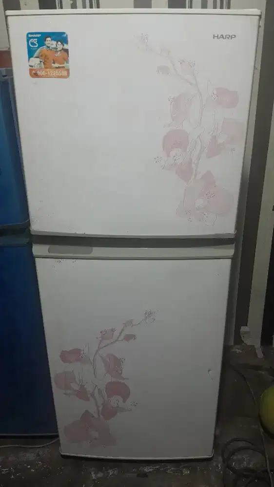 Kulkas sharp 2 pintu