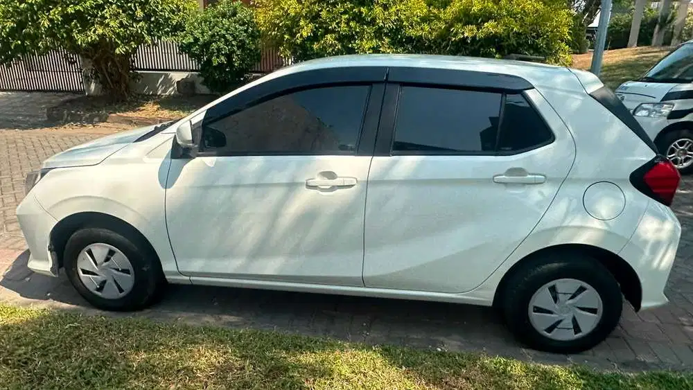 Daihatsu Ayla 2024 Bensin