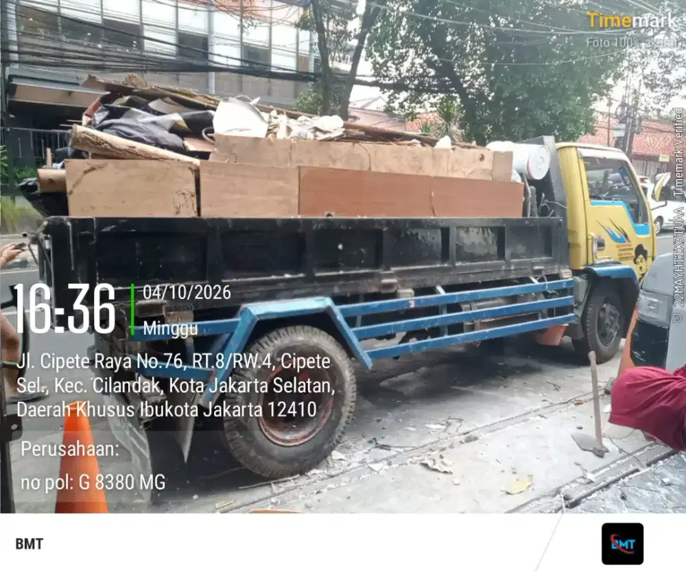 Jasa buang puing dan angkutan sampah
