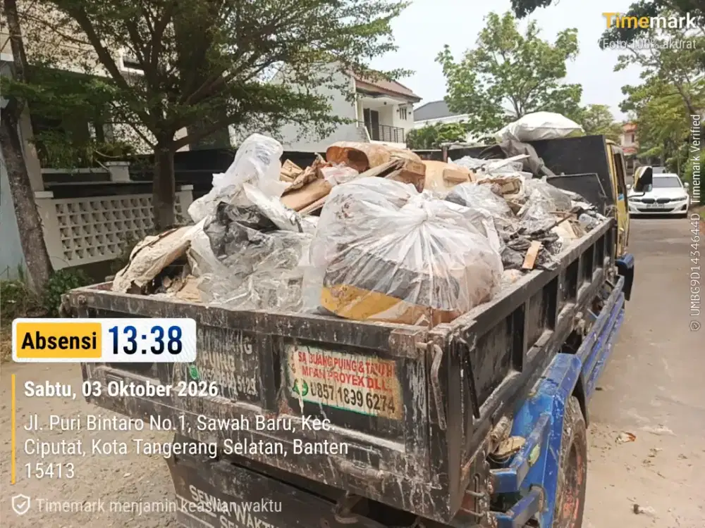Jasa buang puing dan pembersihan sampah