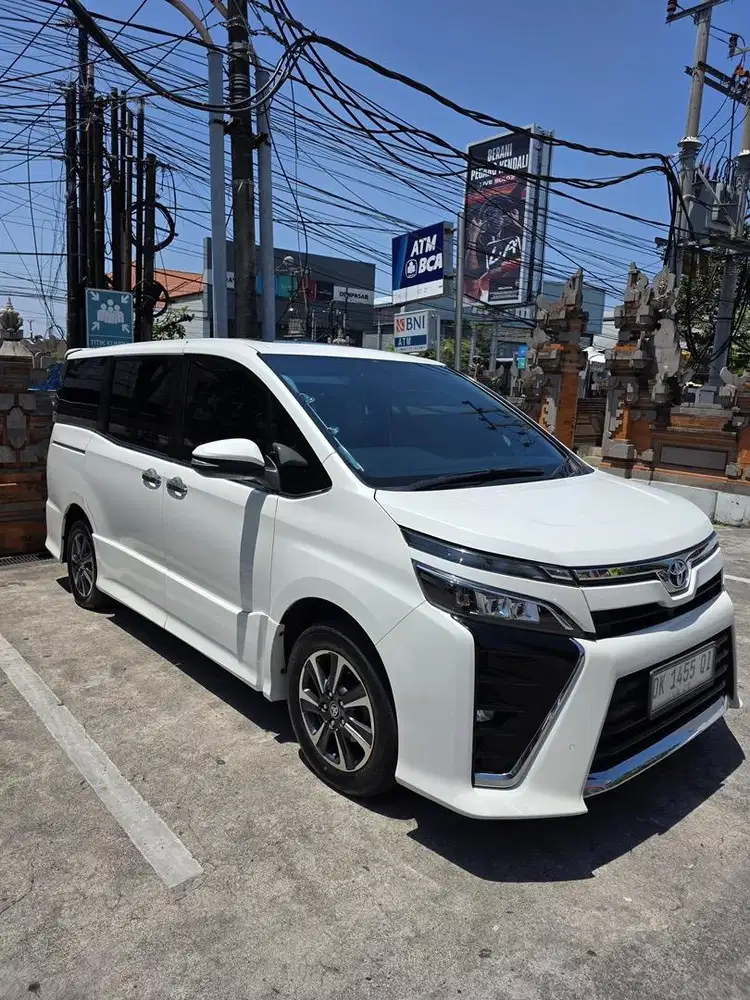 jual toyota voxy at white 2019