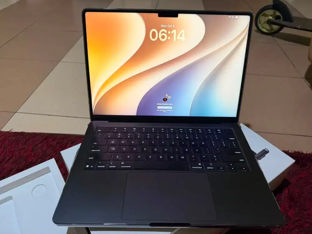 Macbook Pro M5 16GB/1TB Garansi Feb27