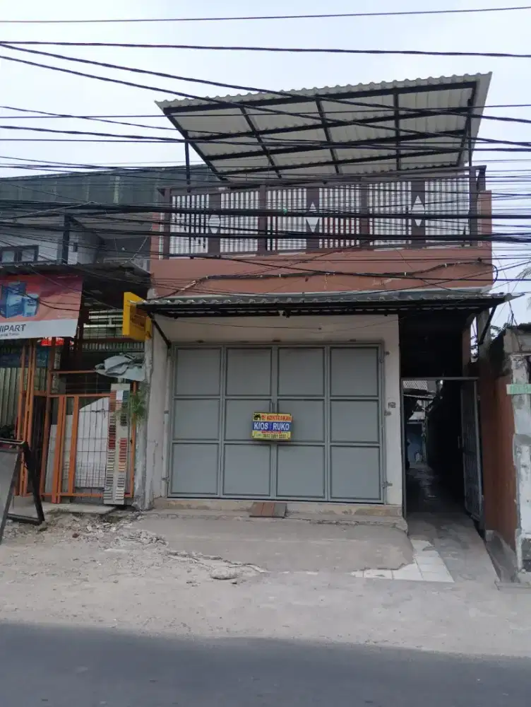 Disewakan kios/ruko 2 lantai cocok buat usaha/kantor