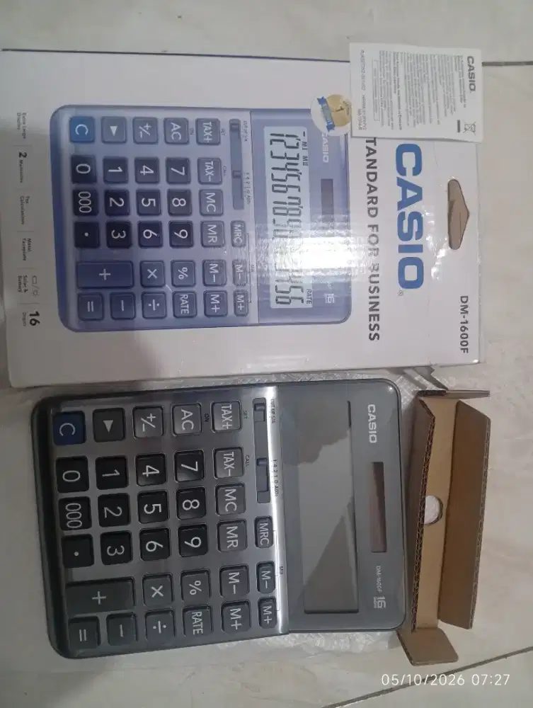 kalkulator meja bisnis Casio DM-1600F.