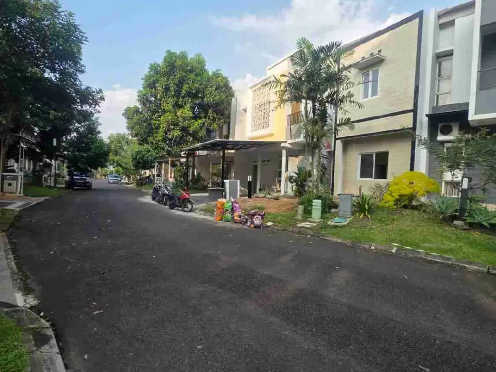 DIJUAL RUMAH PREMIUM  CLUSTER DARWIN GADING SERPONG