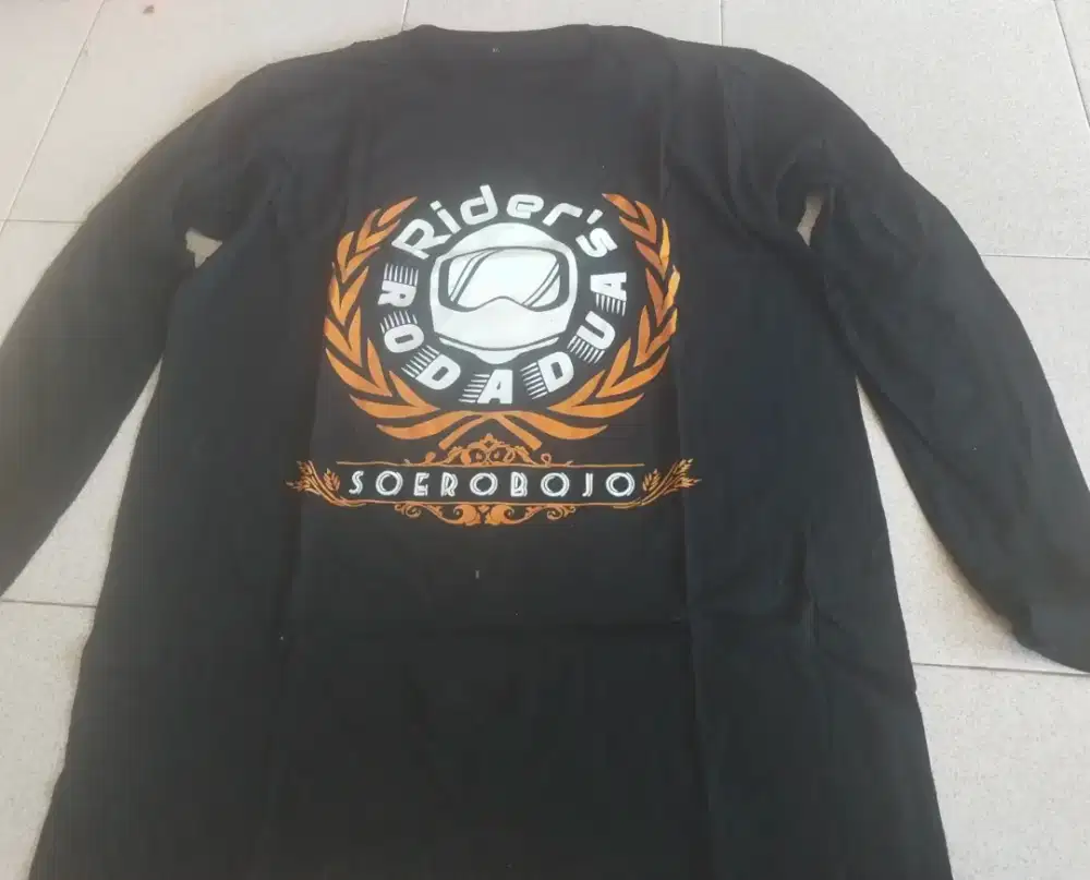 Kaos pria lengan panjang