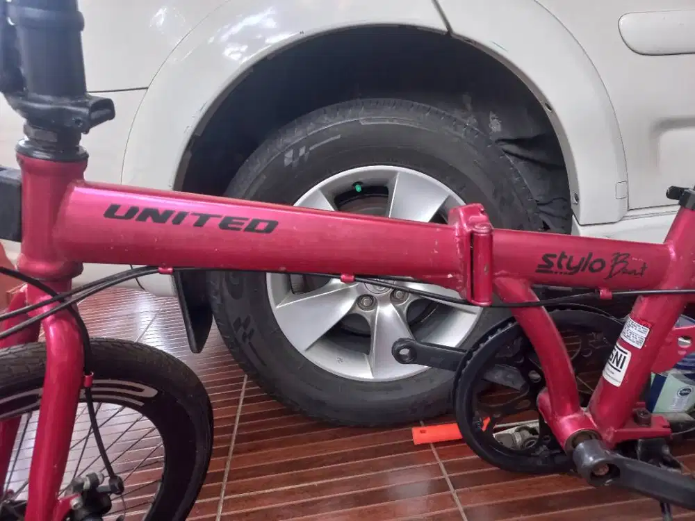 SEPEDA LIPAT UNITED STYLO BEAT 20