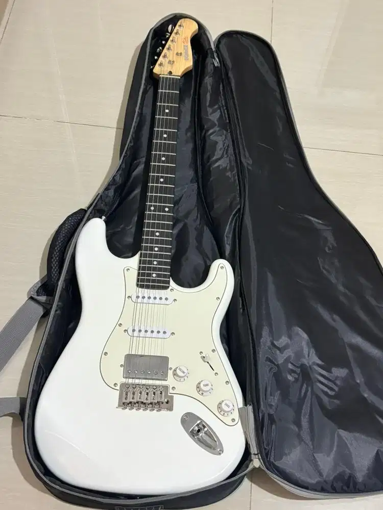 FOR SALE Donner DST 152W Gitar Elektrik (second kek baru)