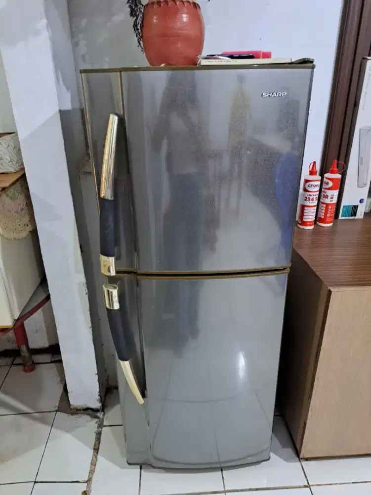 kulkas merk sharp 2 pintu Bisa Nego