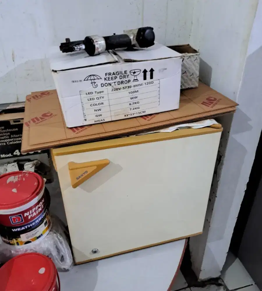 kulkas merk sanyo 1 pintu , BISA NEGO