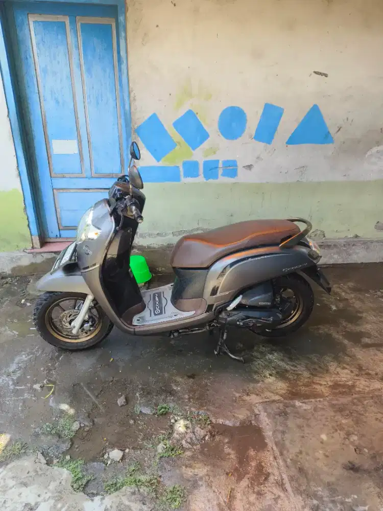 JUAL MOTOR PRIBADI MERK SCOOPY TINGGAL GASS