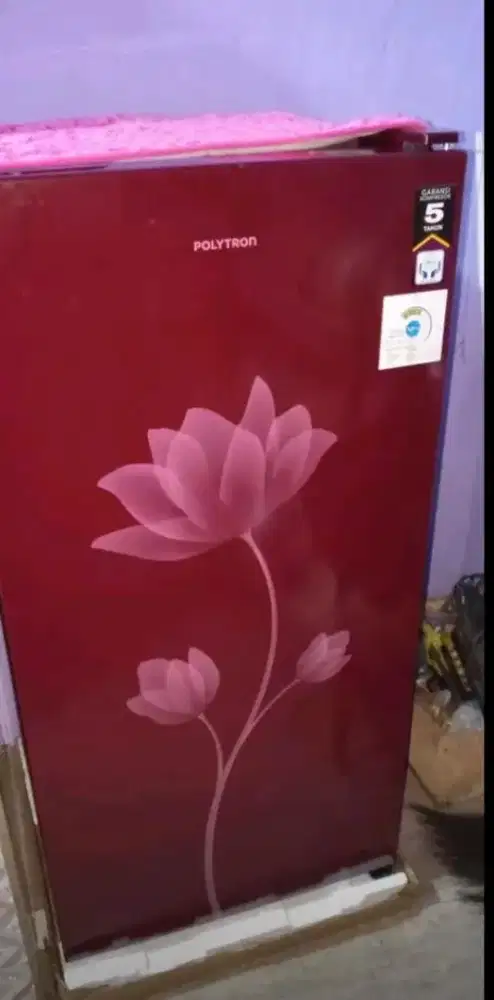 Jual kulkas Polytron 1 pintu baru d pakai 1 bulan