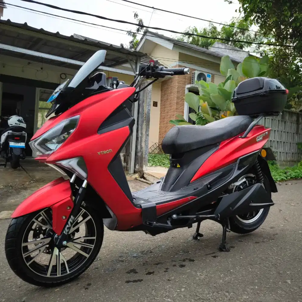 Polytron fox R 2025 s 350 listrik EV alva maka omo uwinfly nmax pcx