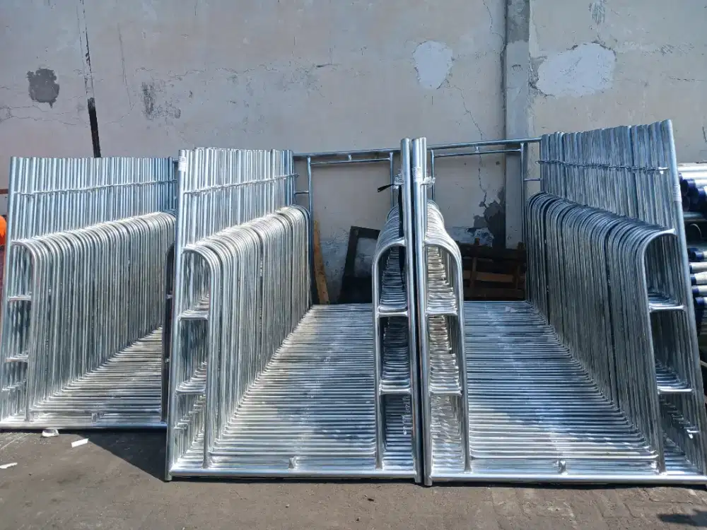 Scaffolding Galvanish