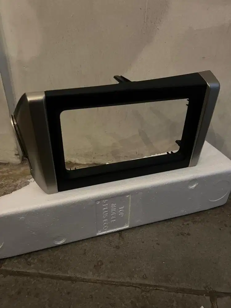 Frame headunit oem reborn