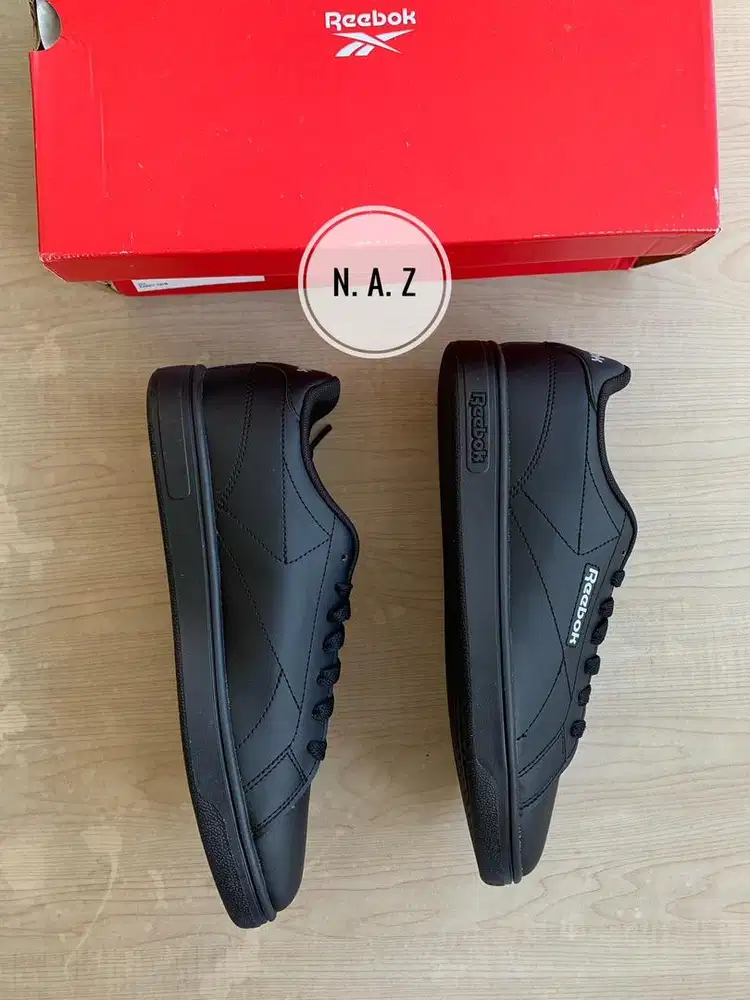 Sepatu Reebok Court Clean Full Black size 39, 41