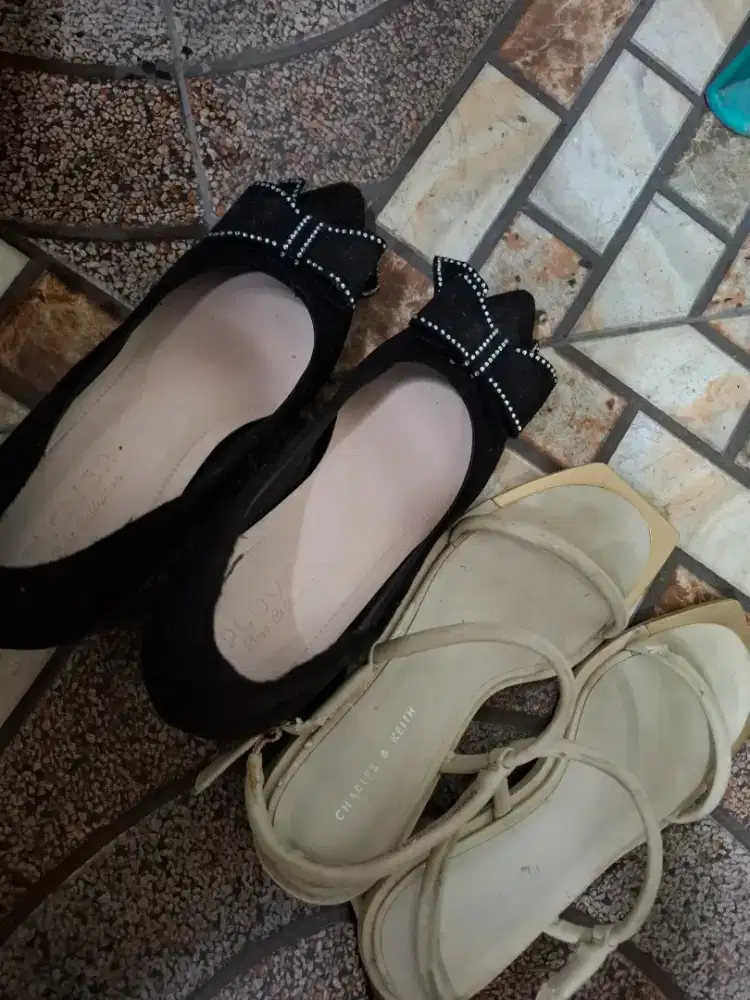 Sandal dan sepatu