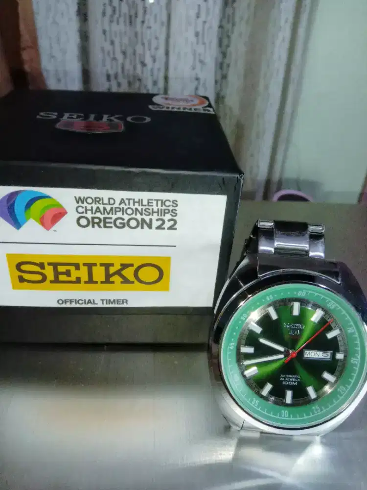 jam fashion Seiko 5 baterai