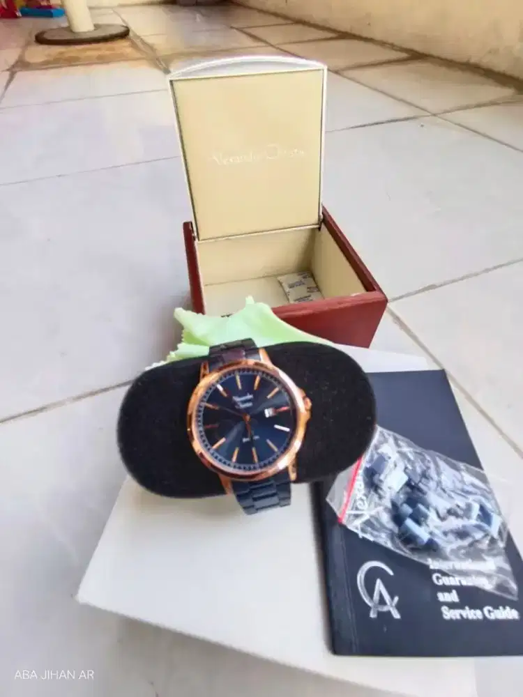 Jam tangan wanita merk al