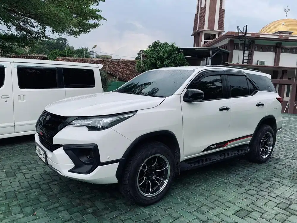 Fortuner VRZ TRD AT