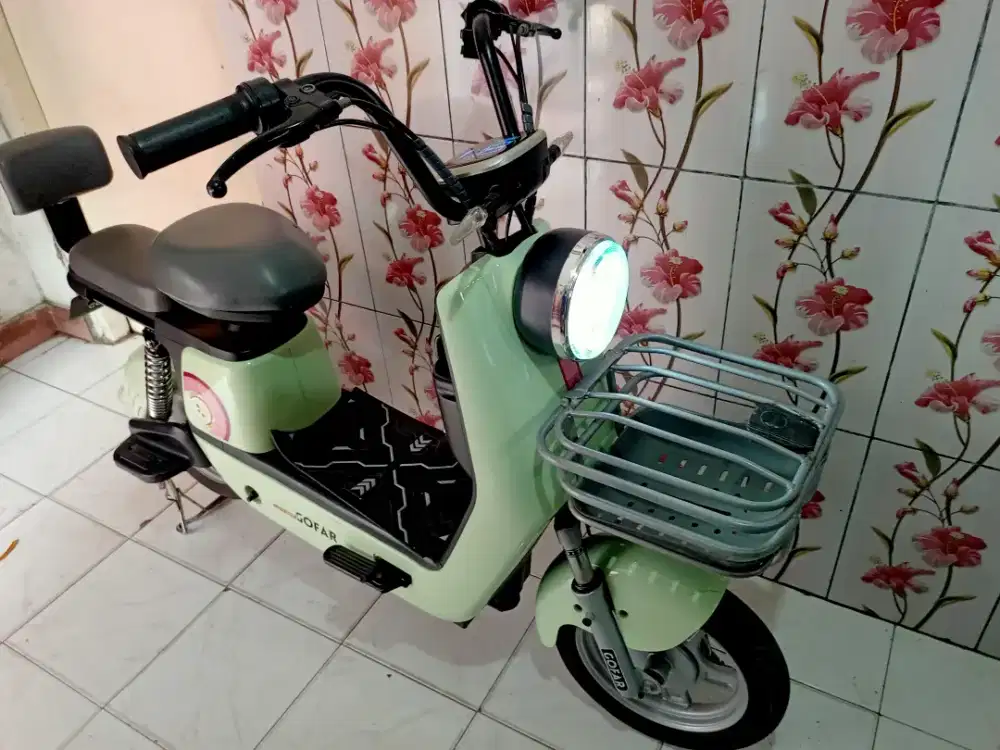 Sepeda listrik,Batere Lithium,Bisa Charge HP,Lampu Normal,Tinggal gas.