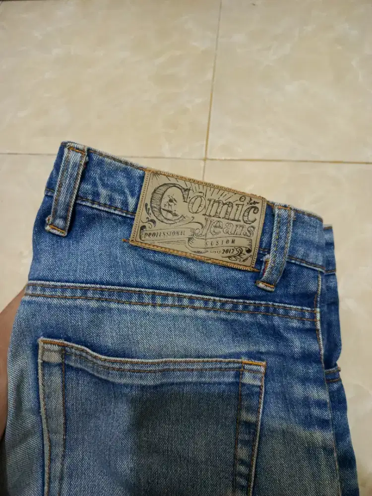 Comic Jeans Sz 28-29