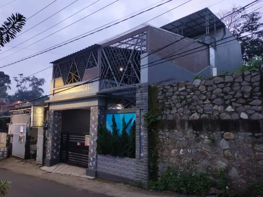 Rumah Siap Huni di Cimahi | 3 Lantai, 4 Kamar, Rooftop