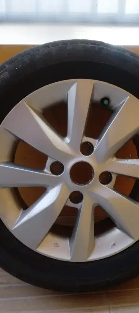 JUAL VELG Grand Livina R15 hanya 1 buah
