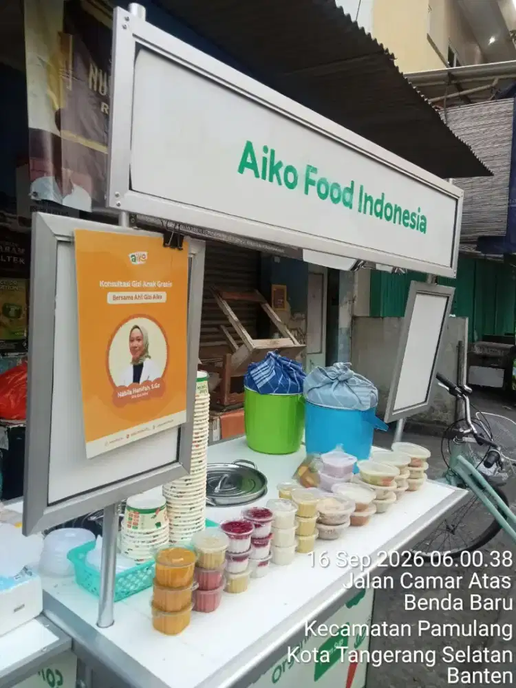 Penjaga Outlet Bubur Bayi