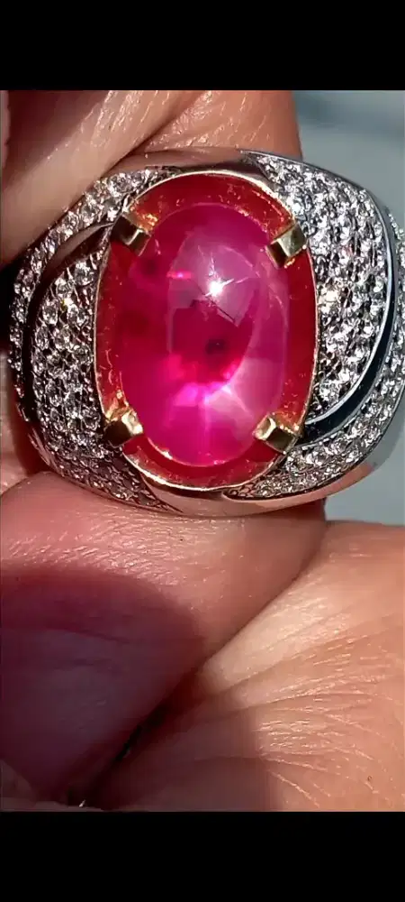 Merah Ruby Burma belang star tajam