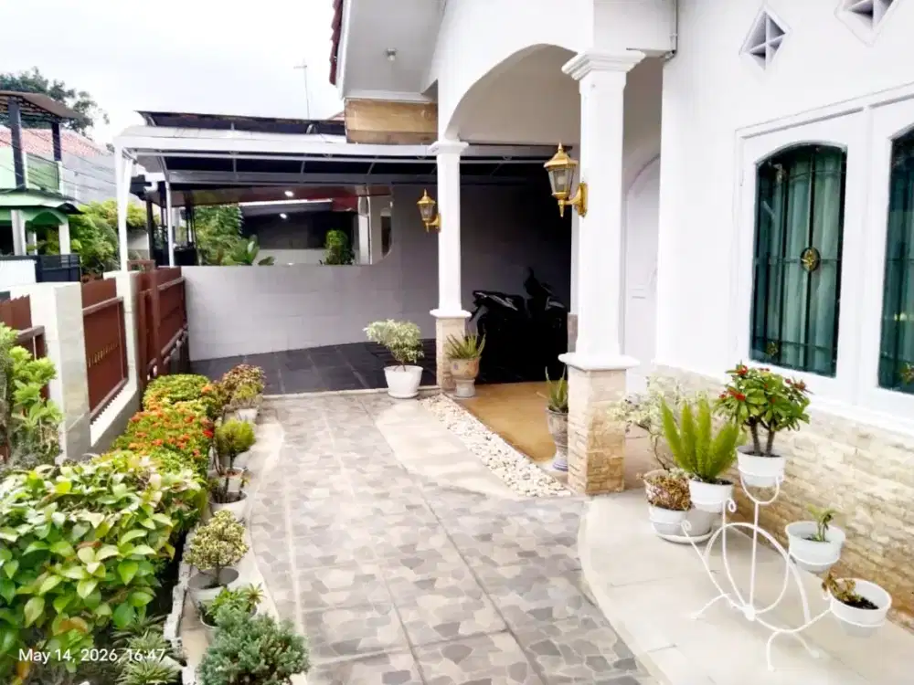 JUAL Rumah FULL FURNISHED SIAP HUNI