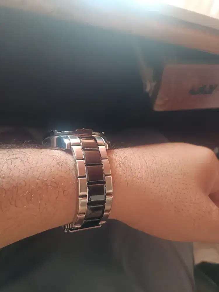 Jam seken masih mulus