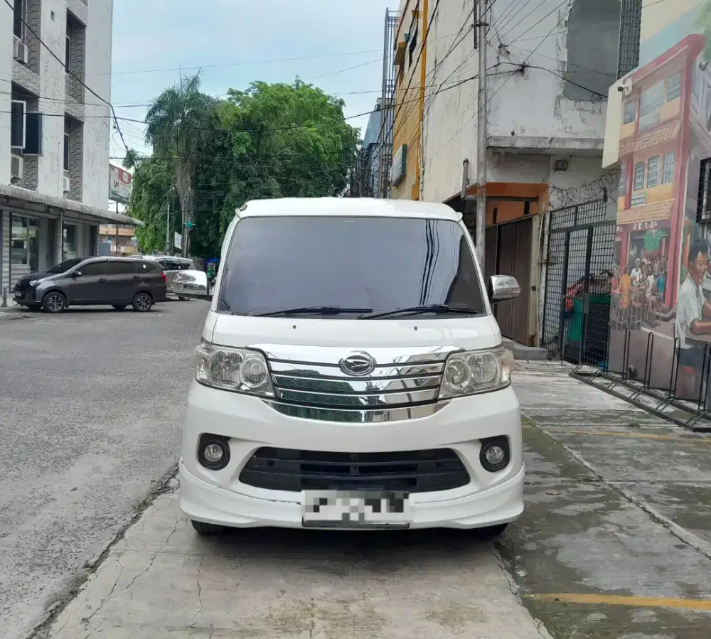 Daihatsu Luxio X manual