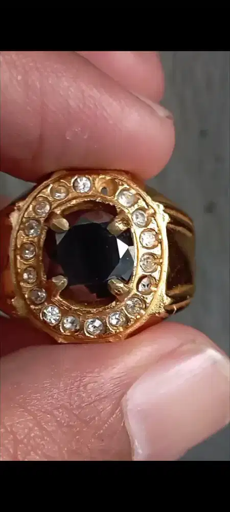 Berlian maisonet hitam 3 carat