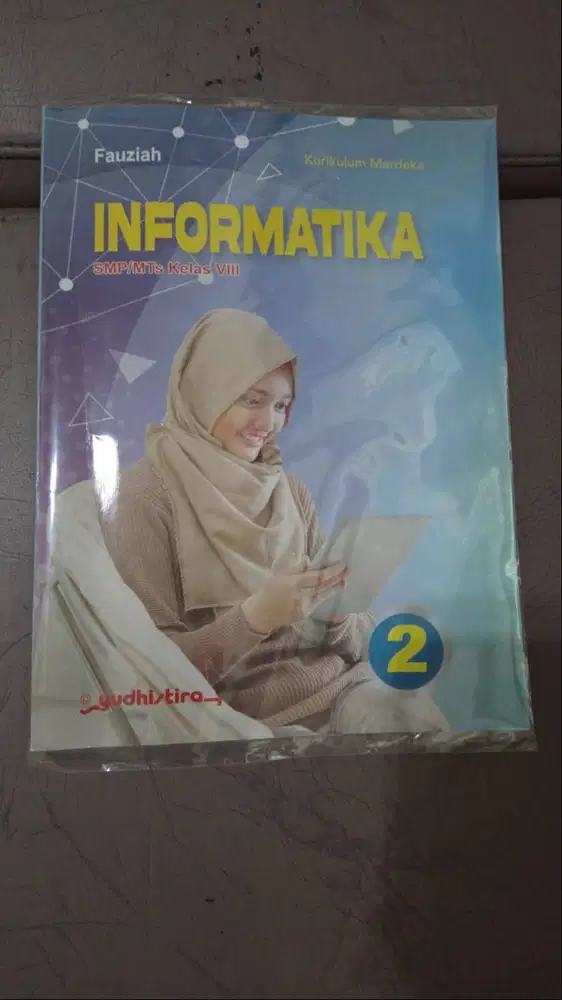 Buku Informatika Kelas 2 SMP VIII Yudhistira Fauziah