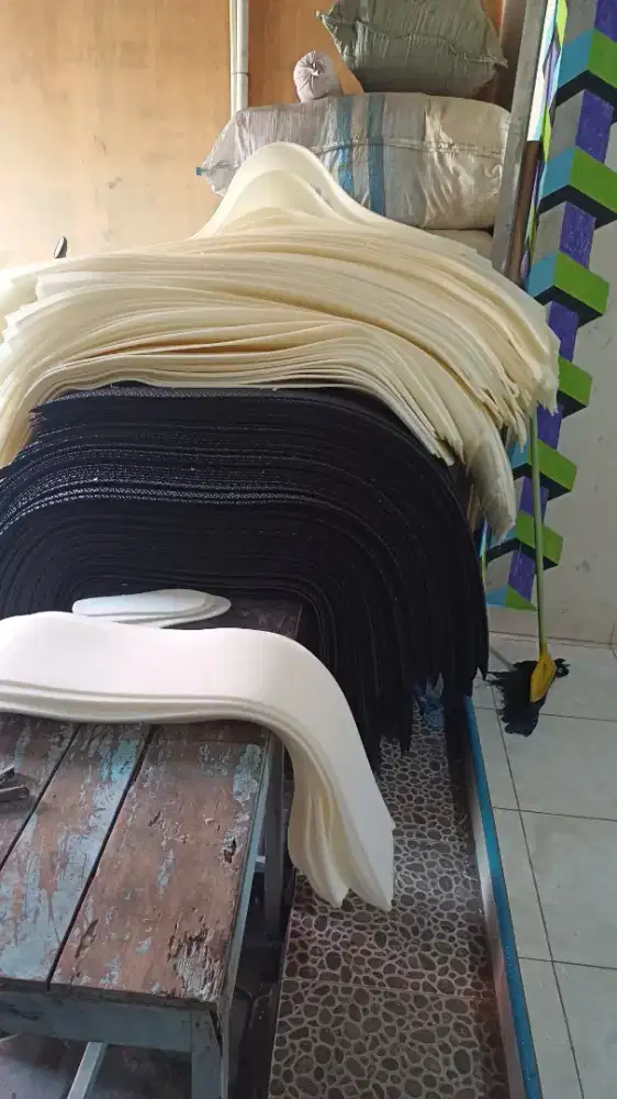 Dicari tenaga serabutan dan jahit