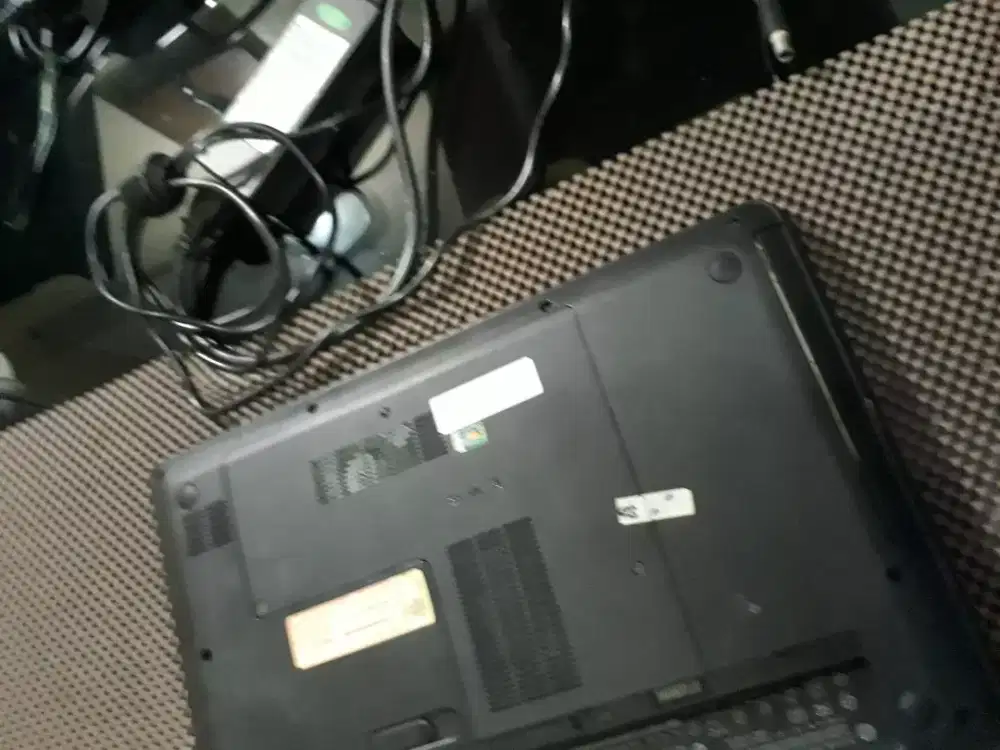 Laptop Hp thn 2010 processor Intel Care