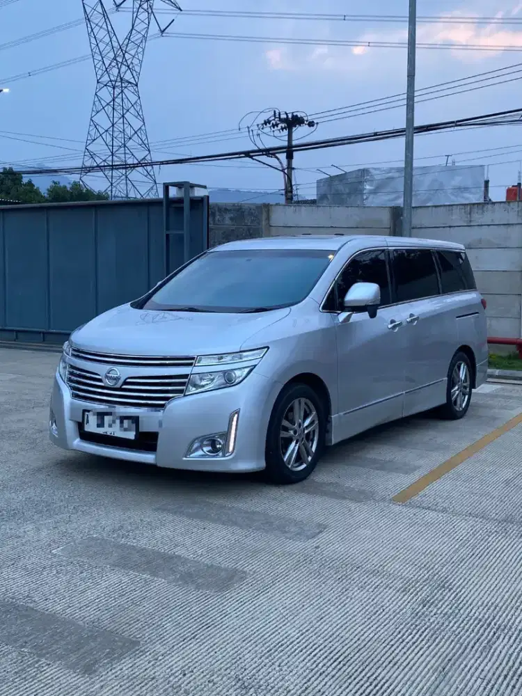 Dijual Nissan Elgrand 3.5L 2011