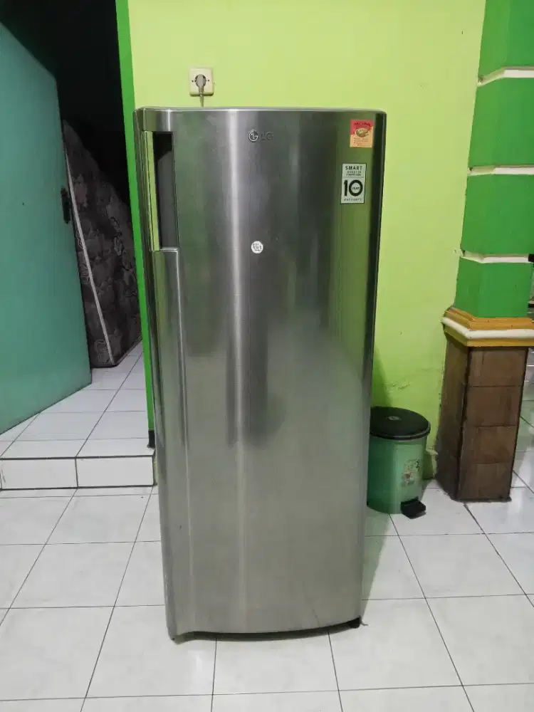 Dijual Cepat Freezer LG 6 Rak Smart Inverter/Freezer esbatu/freezerAsi