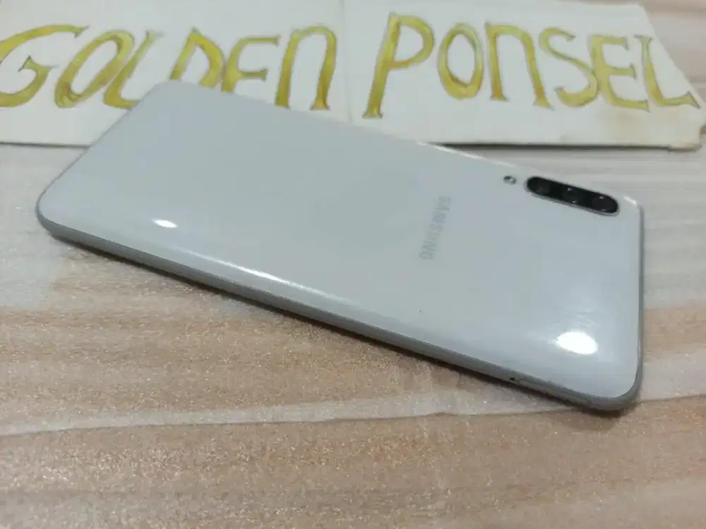 Galaxy A70-4G.Ram 6/128GB.ORI #GOLDEN PONSEL