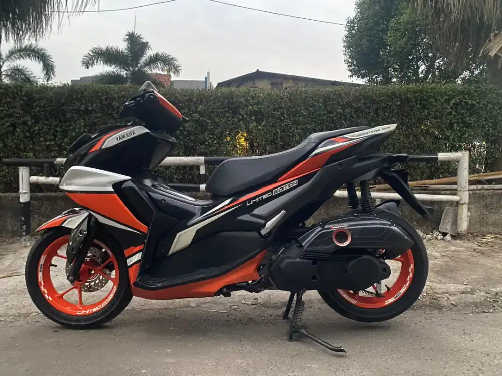 Aerox new limited edition 2021 km rendah