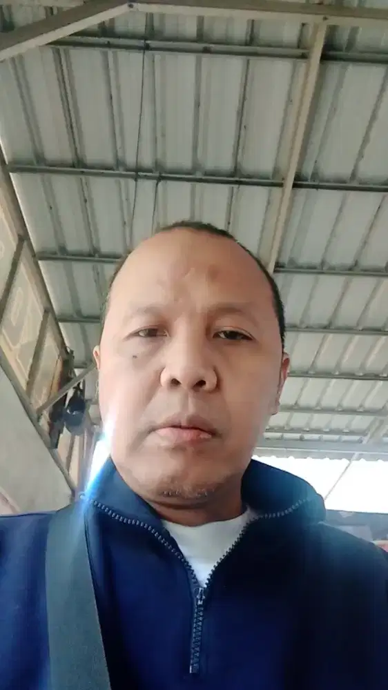Mencari pekerjaan admin, marketing dll