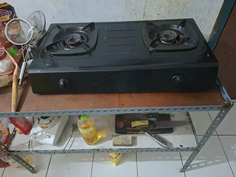Kompor gas rinnai dan gas LPG